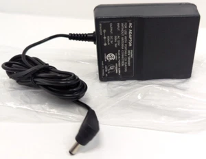 Power Adaptor For Use With Portable CD Players 3CV-120CDT (New) 3V, 600mA - Picture 1 of 7