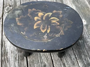 Antiguo taburete Tole negro firmado 12x8,5x9 - Imagen 1 de 5