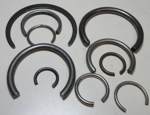 VTG LOT OF CLOCK MAINSPRING CLAMPS HOLDER CLOCKMAKER REPAIR PARTS ASSORTED #46 - Picture 1 of 6