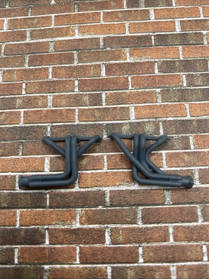 1:24  Chevy Small Block  Header with flange - Image 1 of 1