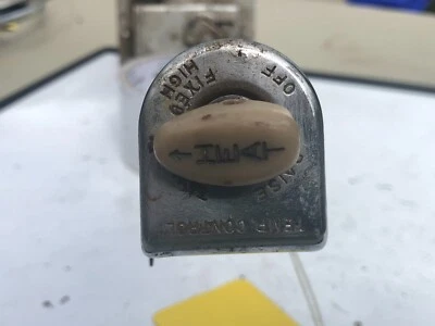 Camioneta pickup Chevrolet original vintage de los años 40 control de calefacción con perilla chevy antigua Foto 1 de 4