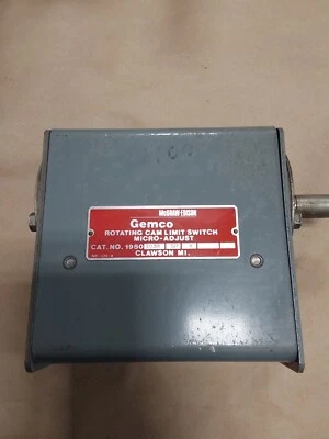 INTERRUPTOR DE LÍMITE DE LEVA GIRATORIA McGRAW-EDISON GEMCO 1980103RSPX E111 Foto 1 de 3