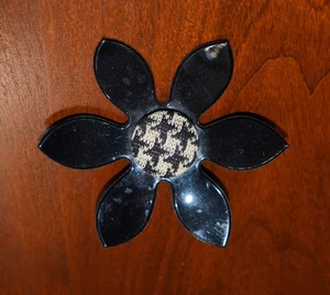 Vintage Flower Brooch - Picture 1 of 3
