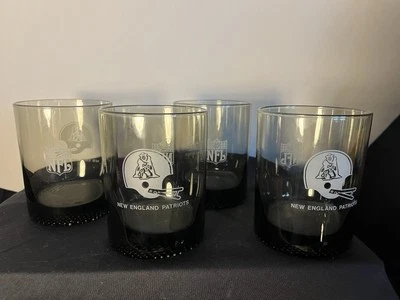 New England Patriots Vidrio Ahumado NFL Whisky Pelota Alta De Colección Años 70 Pat Patriot Foto 1 de 4