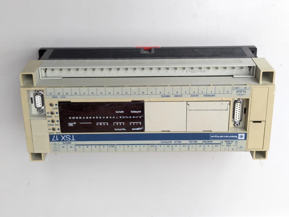 Automate TELEMECANIQUE TSX1723428 + Cartouche Logiciel TSX P1720F / TSX 17 - Photo 1/4