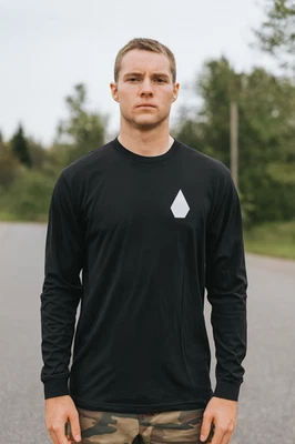 NWT Men Volcom Stone Euro Corpo Black Long Sleeve Graphic Athletic Preppy Logo M - Image 1 of 4
