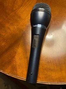**NEAR-MINT** Radio Shack Omnidirectional Dynamic Microphone 33-3036 - Picture 1 of 8