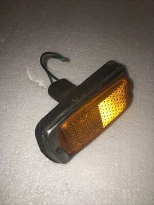 Luz montada en guardabarros delantero izquierdo/del conductor Datsun 280Z 1975-78 OEM Foto 1 de 4