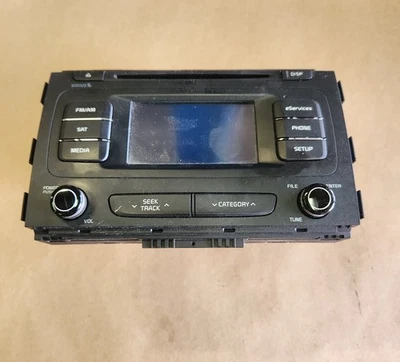 2015-2016 KIA SEDONA AM FM DC PLAYER RADIO RECEIVER  OEM 96160-A9000WAC - Image 1 of 4