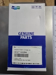 New Genuine Doosan OC27100284 Oil Filter - Picture 1 of 3