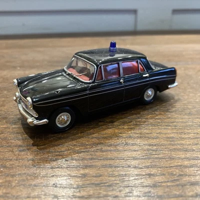 VANGUARDS VA04403 AUSTIN A60 CAMBRIDGE HERTFORDSHIRE CONSTABULARY POLICE #1066 - Image 1 of 4