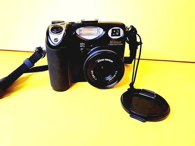 *100% UNTESTED* NIKON E5000 DIGITAL CAMERA COOLPIX 5000 COMPACT 3X OPTICAL ZOOM - Image 1 of 4