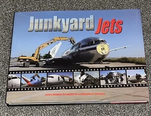 Junkyard Jets Airplane Plane salvage Accident Investigation Aviation Parts Scrap - Bild 1 von 4