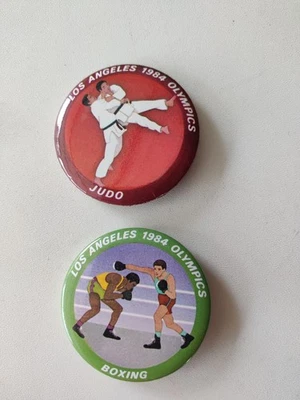 Juego de dos botones olímpicos de Los Ángeles 1984 vintage, boxeo y judo Foto 1 de 2