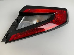 SUBARU WRX VB 2022 - 2025 LADO DERECHO PASAJERO LUZ TRASERA LÁMPARA OEM - Imagen 1 de 4
