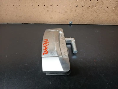 03 04 05 06 NISSAN 350Z RIGHT SIDE EXTERIOR DOOR HANDLE OEM 80606CD00B        - Image 1 of 4