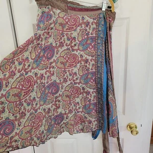 New Iris Impressions convertible 80% silk skirt/wrap/dress - Picture 1 of 7