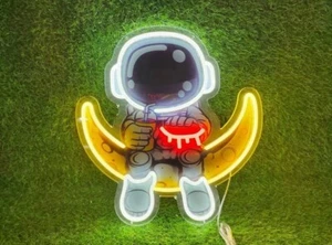Astronaut on Moon LED Neon Sign - 16x14in - W/ Dimmer & Remote Control - NEW! - Picture 1 of 2