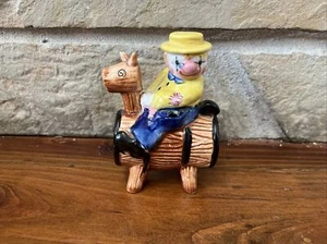 Decoración de estatuilla de caballo de barril marrón payaso vintage - Imagen 1 de 12