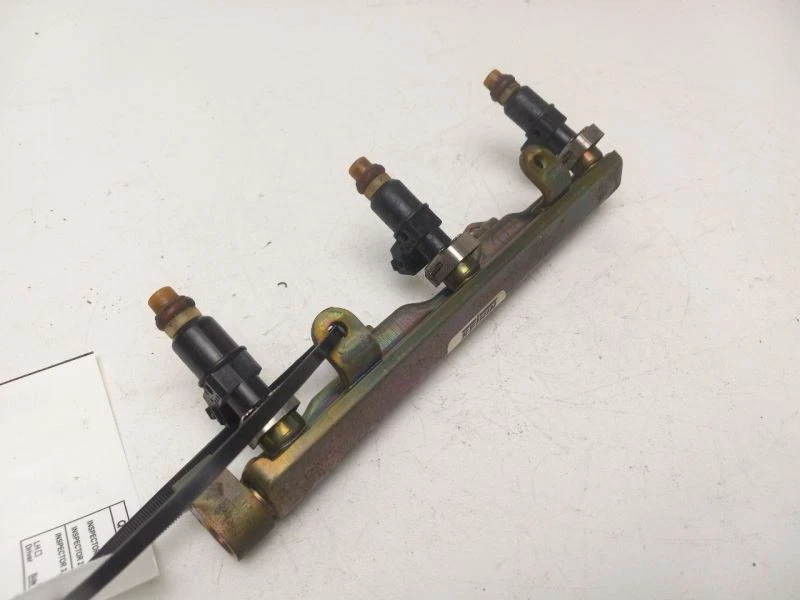 Honda Odyssey 2006-2017 carril de combustible Foto 1 de 4