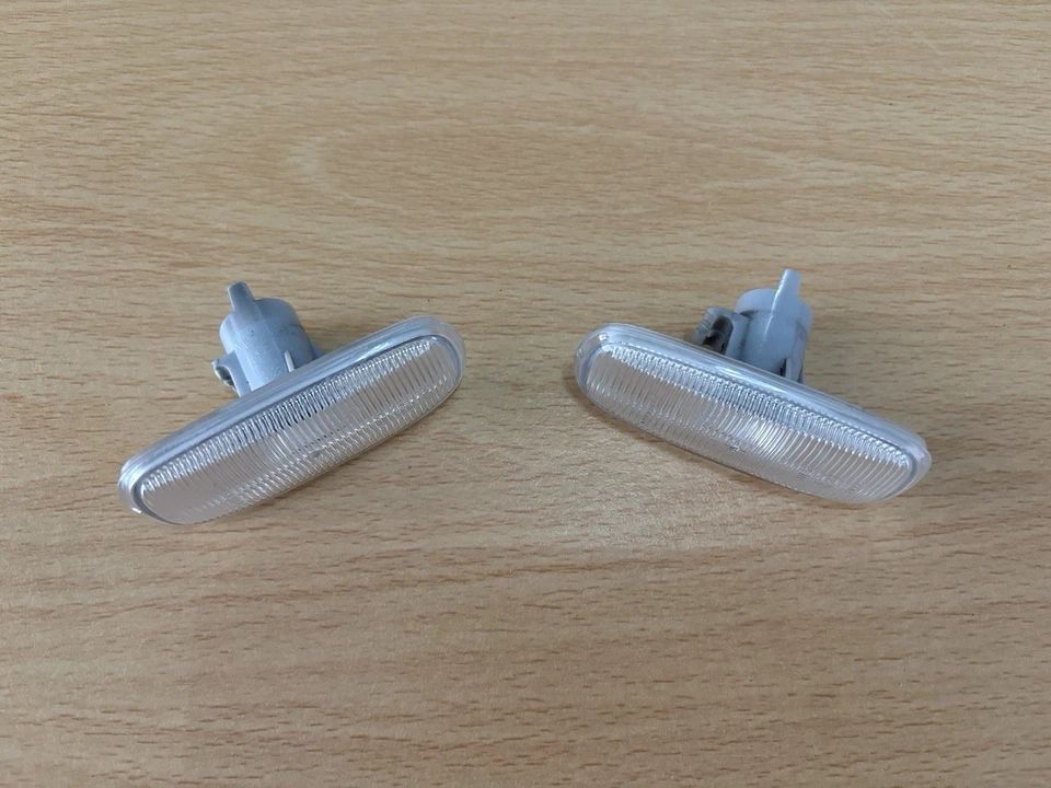 Audi TT 8N 2002 Indicator Lens Side Repeaters No Clips- PAIR - Image 1 of 1