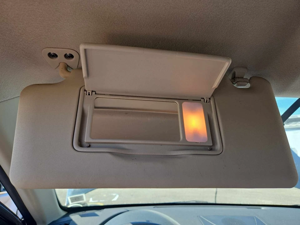 Used Left Sun Visor fits: 2013 Nissan Rogue w/illumination Left Grade A Foto 1 de 4