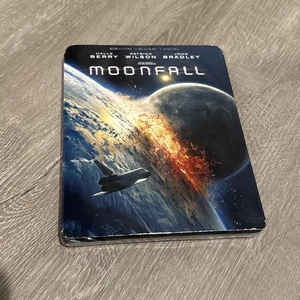 Moonfall (4K UHD / Blu-ray + Digital) NEW - Picture 1 of 4