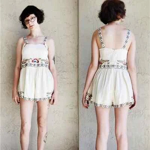 Mameluco para mujer LF Seek the Label floral bordado talla pequeña boho romántico - Imagen 1 de 9