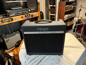 Fender Bassbreaker™ 15 Combo Tube Amp - Picture 1 of 4