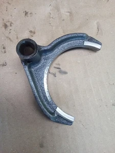 86-87 Mazda B2000 2.0 Fe M5m-d Transmission 1st 2nd Shift Fork - Picture 1 of 5