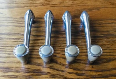 1947~1948 Kaiser Frazer ALÇAS DE MANIVELA DE JANELA vintage década de 1940 interior de Manhattan - Imagem 1 de 4