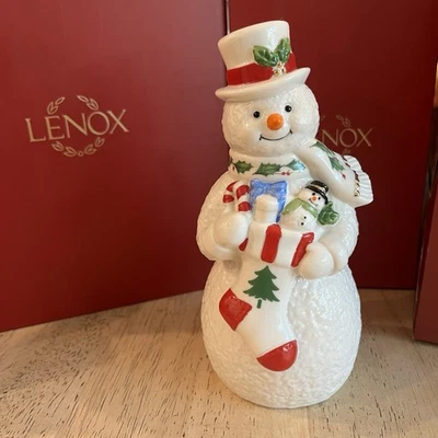 "Figura de muñeco de nieve Lenox Navidad VACACIONES con medias 2023 7"" como nueva" Foto 1 de 4