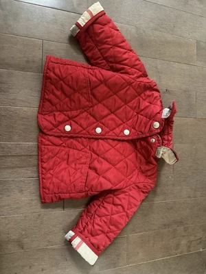Chaqueta acolchada roja a cuadros Burberry Nova para niñas 2 años Foto 1 de 4