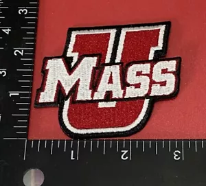 Nuevo parche de hierro NCAA UMASS ☝️🏀 - Imagen 1 de 5