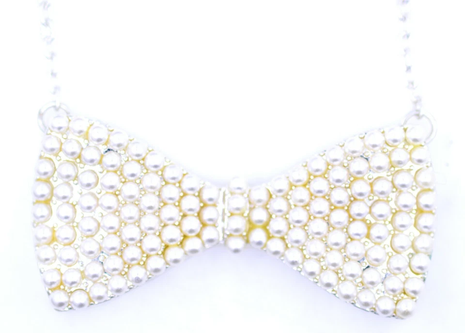 Large pearl embedded bow necklace, multiple choices - Image 1 of 1