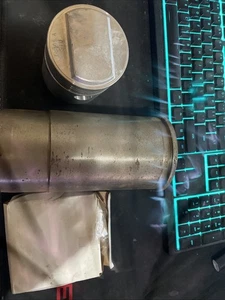 Conjunto de manguito SK275 con pistón y anillos para internacional - Imagen 1 de 2