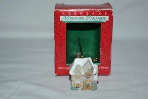 Hallmark Ornament Miniature 1988 Old English Village -Family Home - Picture 1 of 1