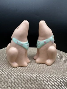 VINTAGE TIC Howling Coyote Wolf Salt and Pepper Shakers Southwest - Picture 1 of 5