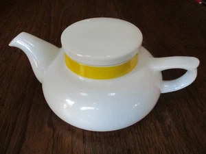 VTG TOSCANY "SOLO COLLECTION" YELLOW BANDED WHITE 3 1/4" HIGH SQUAT TEAPOT-JAPAN - Picture 1 of 9