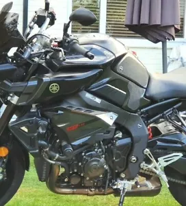 YAMAHA MT-10 2016-2023 CARENA CRASH FUNGHI PROTEZIONI CURSORI BOBINE BUNG - Foto 1 di 12