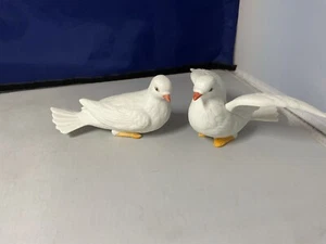 Vintage Home Interior HOMCO 8856 Set Of Porcelain Figurines Love Doves Birds -B3 - Picture 1 of 9