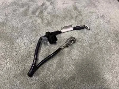 Cabo terminal de bateria negativo Chevrolet Camaro LT SS 2016-2024 FABRICANTE DE EQUIPAMENTO ORIGINAL 84063682 - Imagem 1 de 3