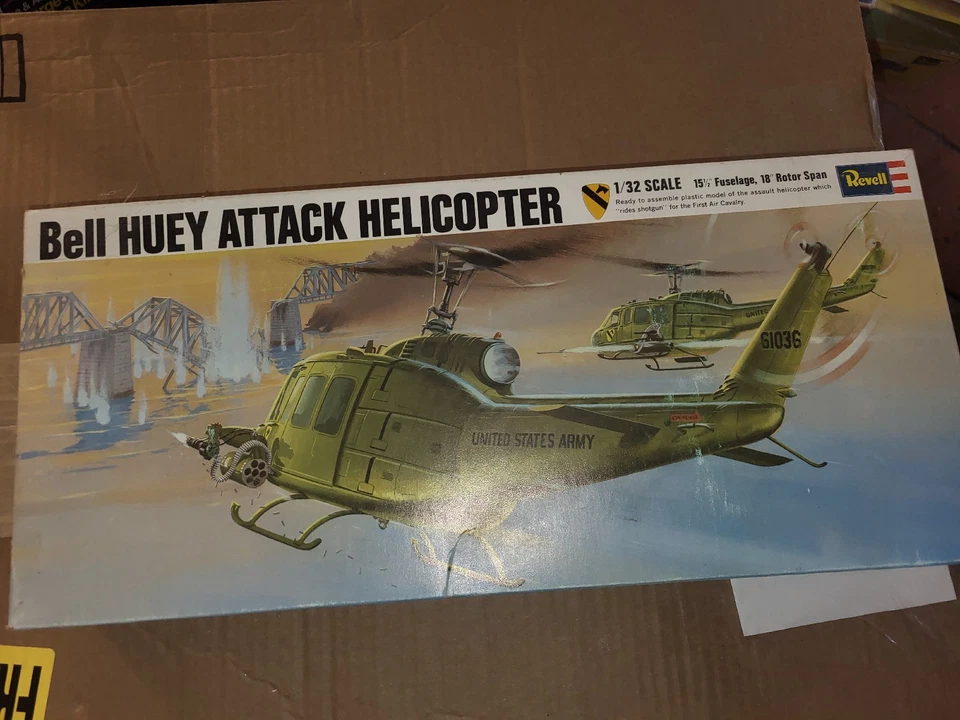 Revell Bell Huey Attack Helicopter 1/32 Scale Model Kit H-259 Vintage 1970s USA - Image 1 of 2