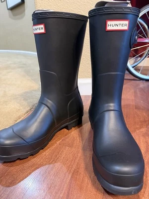 Hunter Original Short Black Rain Boots Men’s Size 10 - Image 1 of 4