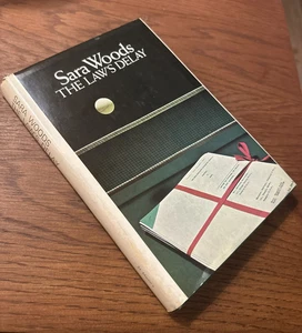 Sara Woods THE LAW'S DELAY 1st Ed Hc Dj BCE 1977 Murder Mystery Book - Picture 1 of 8