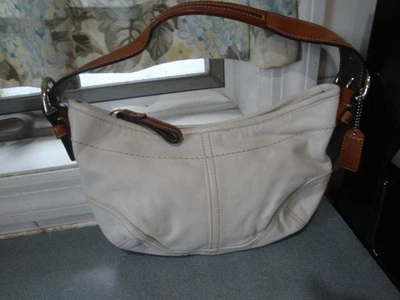 CUTE COACH SOLID WHITE LEATHER SOHO HOBO BROWN LEATHER ACCENTS HANDBAG #9541 - Image 1 of 4