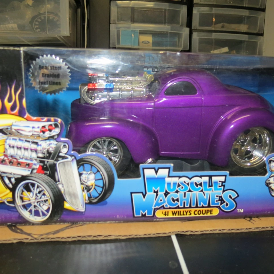 FREE SHIPPING New 1:18 Muscle Machines '41 Willys Coupe Purplre 2001 Funline - Image 1 of 4