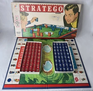 Juego de mesa Stratego War Strategy Milton Bradley #4916 vintage 1961 - Imagen 1 de 8