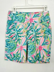 LILLY PULITZER REID SHORTS UPF 50+, ONE IN A MELON GOLF NWOT Sz 2 - Picture 1 of 4