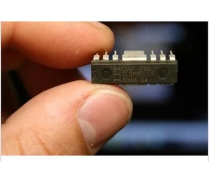 1PCS UAF2115 UAF-2115 DIP14 - Bild 1 von 1